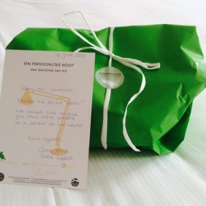 Στη φωτογραφία: Το “apology package” του ξενοδοχείου Townhouse στο Maastricht της Ολλανδίας