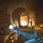 Σπηλιά με jacuzzi