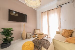 LOUDIA5b Boho Pennie Home