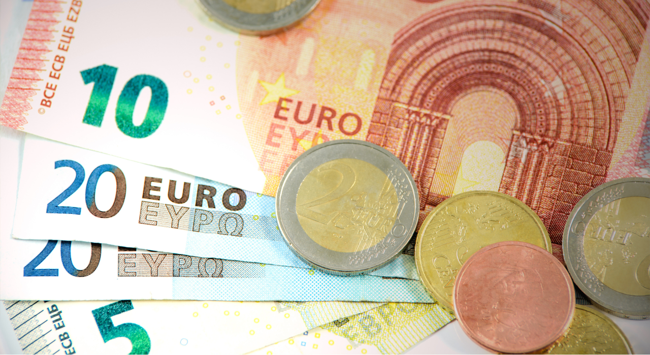 Euro cash notes and coins