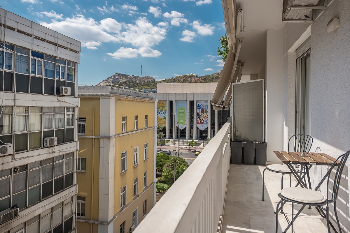 Megaron Suite by Cloudkeys - Lourou