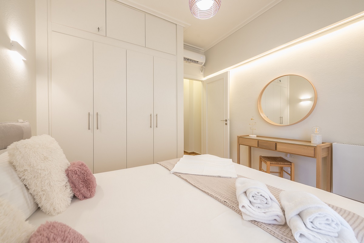 Megaron Suite by Cloudkeys - Lourou